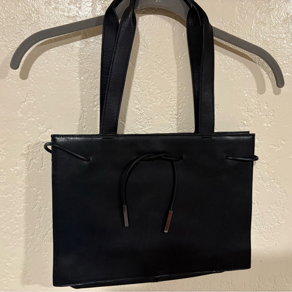 Liz Claiborne Black Tote Bag with Minimalist Design